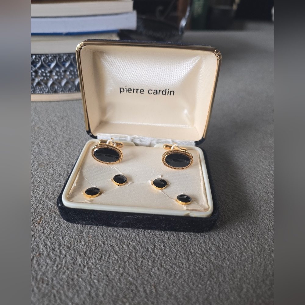 vintage set Pierre Cardin gold-tone cufflinks and studs featuring black onyx